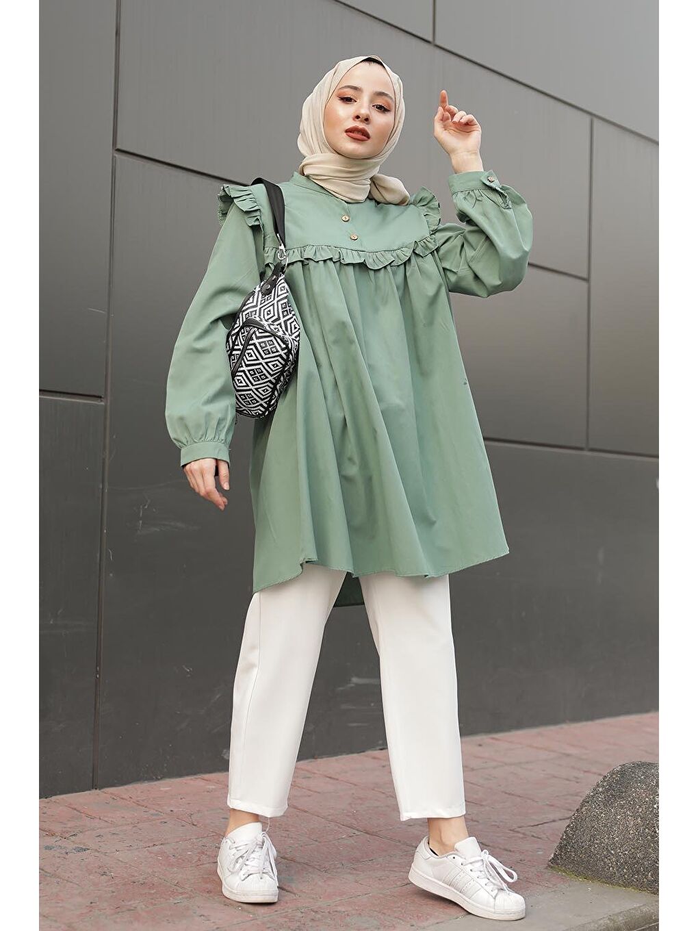 Hakim Yaka Önü Pileli Tunik Çağla Yeşili