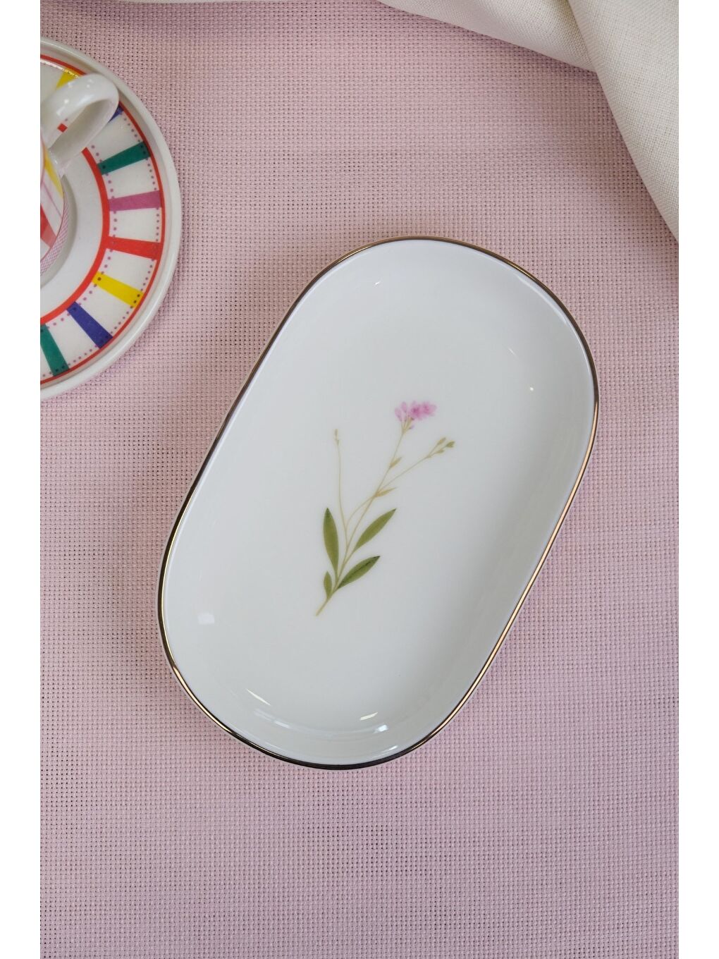 Karışık Porselen Natura Çuha Altın Yaldızlı Oval Kayık Tabak 22,50x14,50x2,50cm Tekli