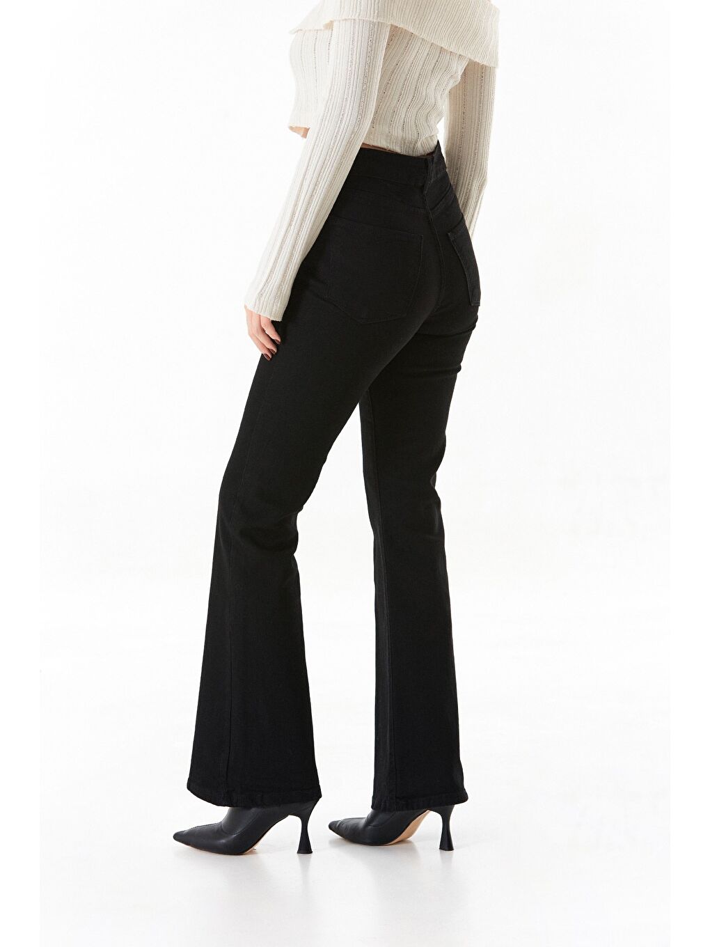 Siyah Düğmeli Yüksel Bel İspanyol Paça Pantolon-4