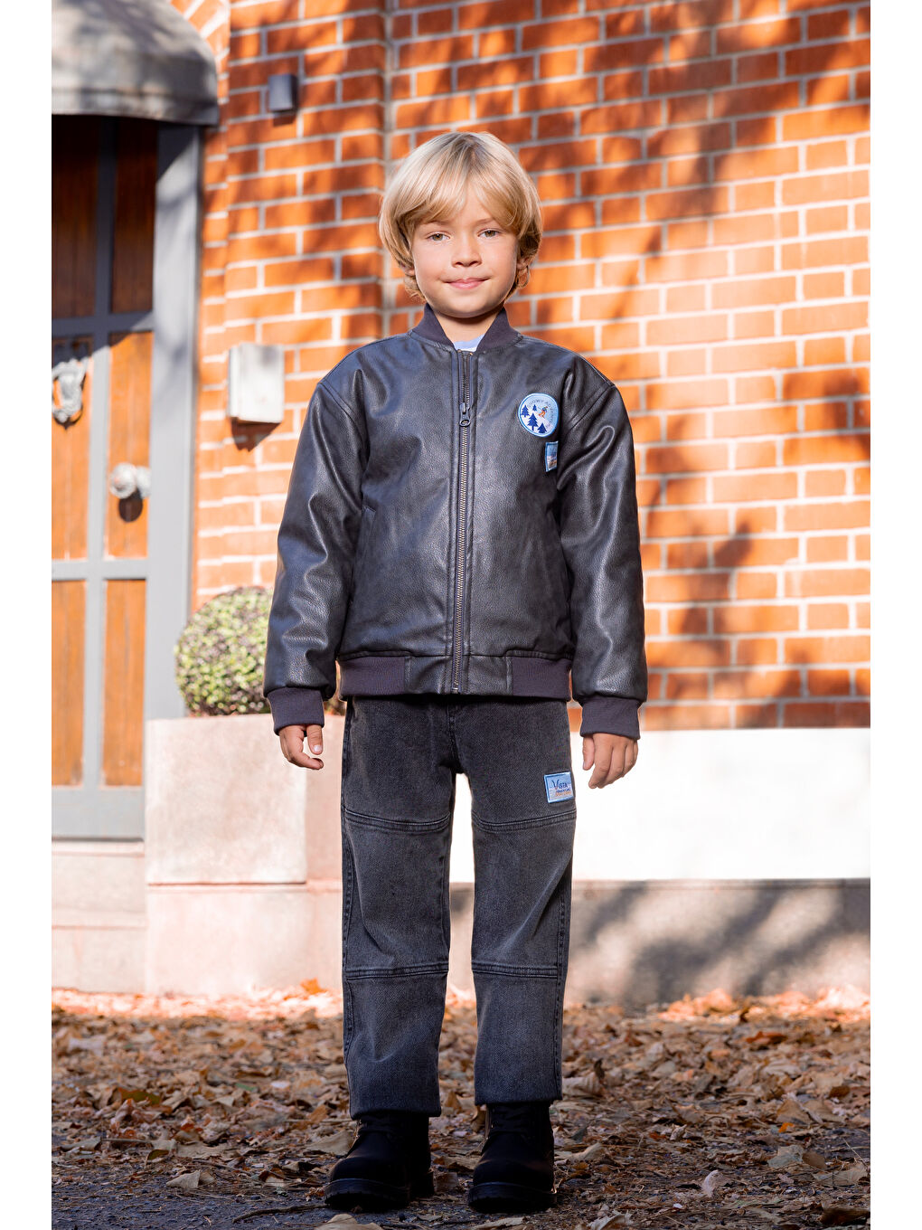 Siyah Parçalı Denim Pantolon