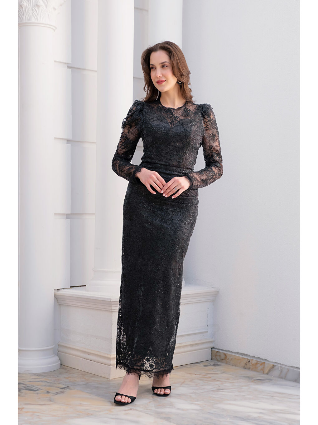 Kadın Siyah Dar Kalıp Bisiklet Yaka Dantelli Uzun Kol Abiye Elbise
