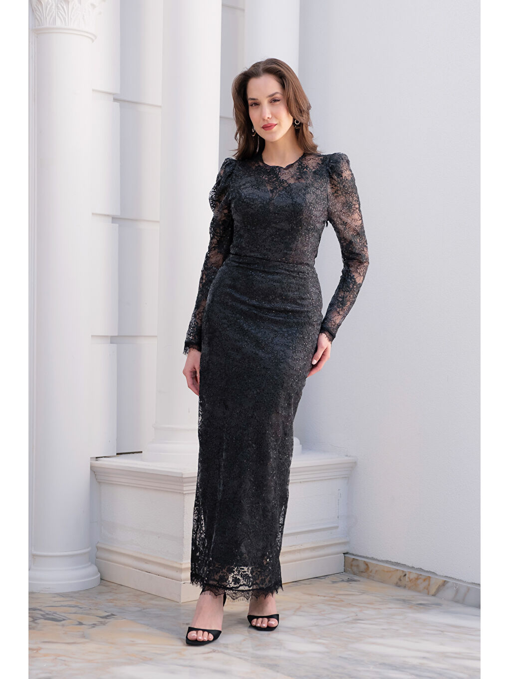 Kadın Siyah Dar Kalıp Bisiklet Yaka Dantelli Uzun Kol Abiye Elbise-1