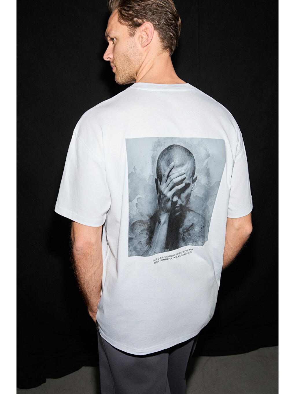 Lıght Erkek Organik Pamuklu Bisiklet Yakalı Nakış Ve Baskı Detaylı Oversıze Fit Beyaz T-shirt-1