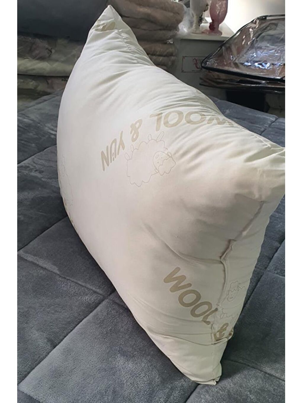 Beyaz Yün Yastık 50x70 Cm