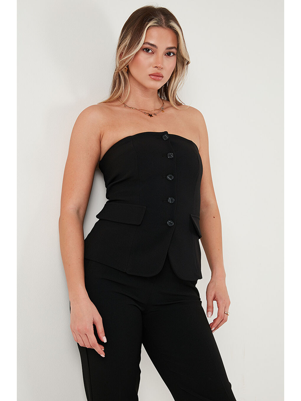 Siyah Regular Fit Straplez Yaka Düğmeli Yelek 6839611-5