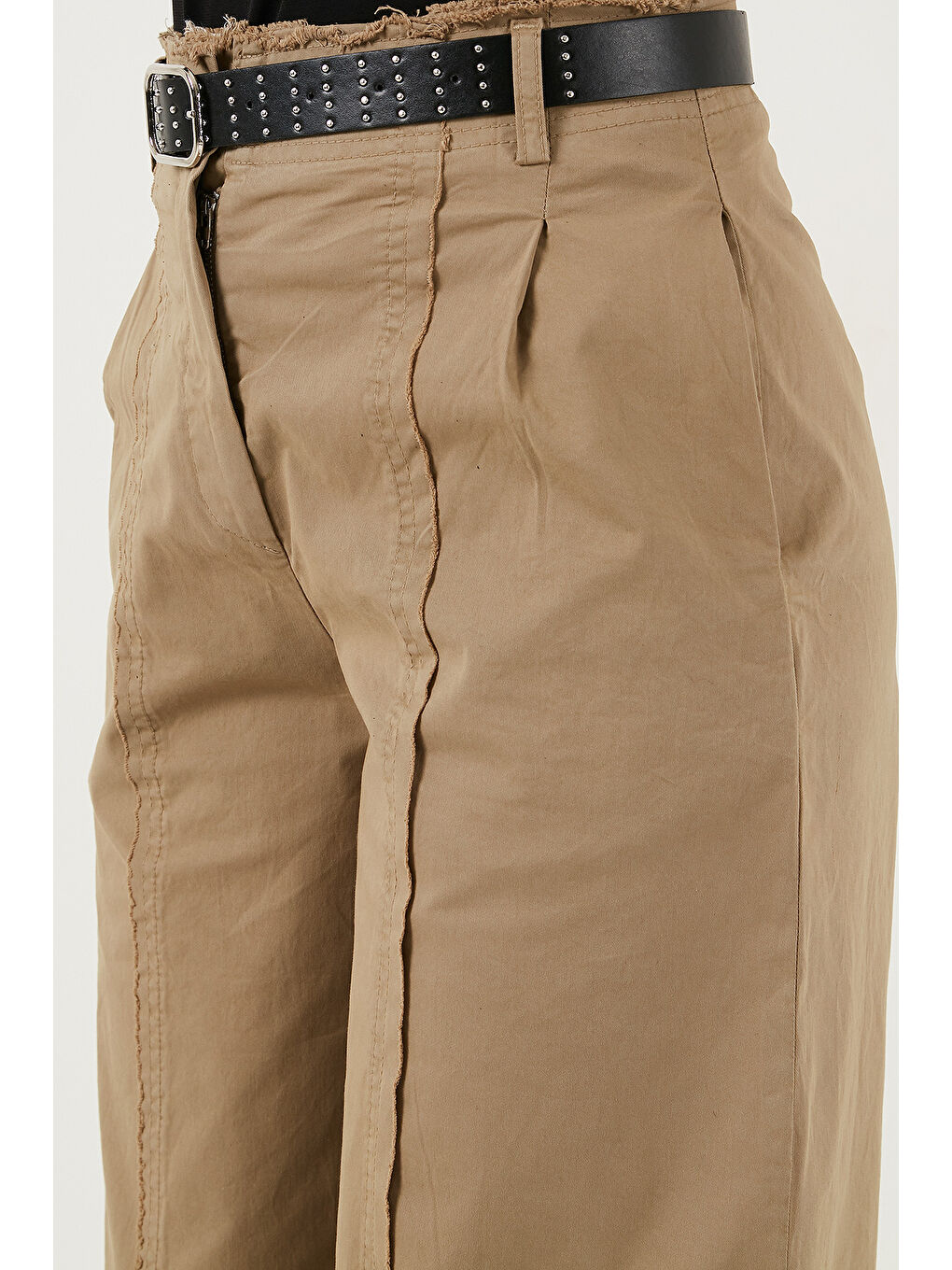 Haki Pamuklu Relaxed Fit Geniş Paça Dikiş Detaylı Kemerli Pantolon 68351208-4