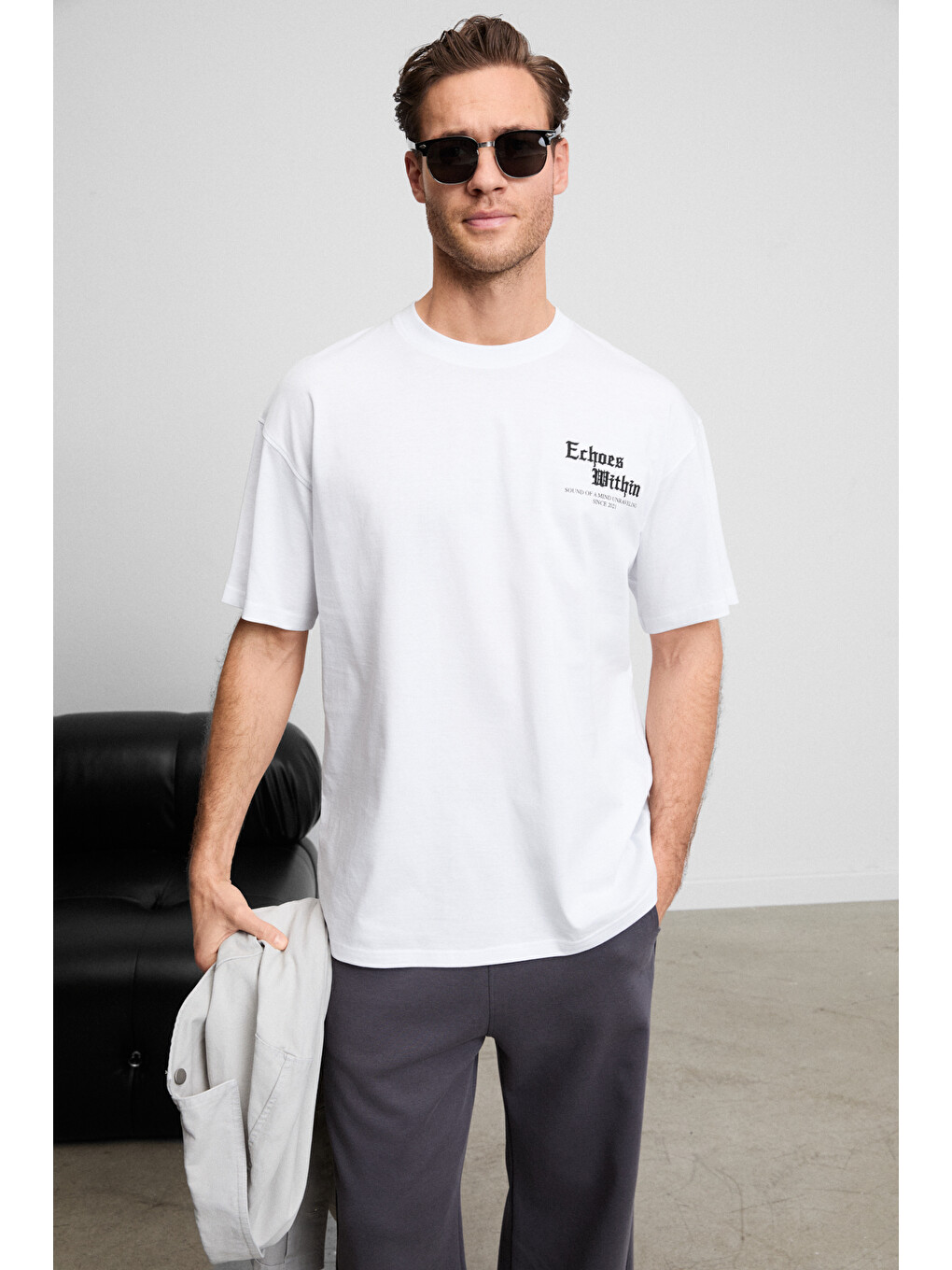 Lıght Erkek Organik Pamuklu Bisiklet Yakalı Nakış Ve Baskı Detaylı Oversıze Fit Beyaz T-shirt-3