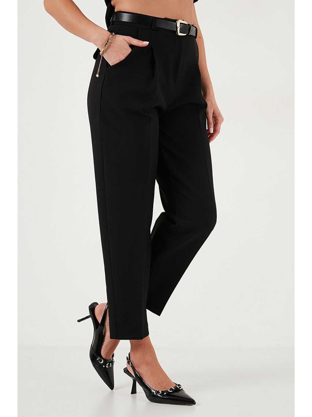 Siyah Regular Fit Yüksek Bel Düz Paça Kemerli Pantolon 68350938