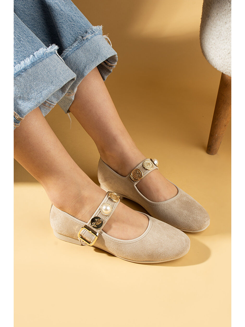 Bej İncili Tokalı Rahat Taban Kadın Babet 57-40-25Süet-1