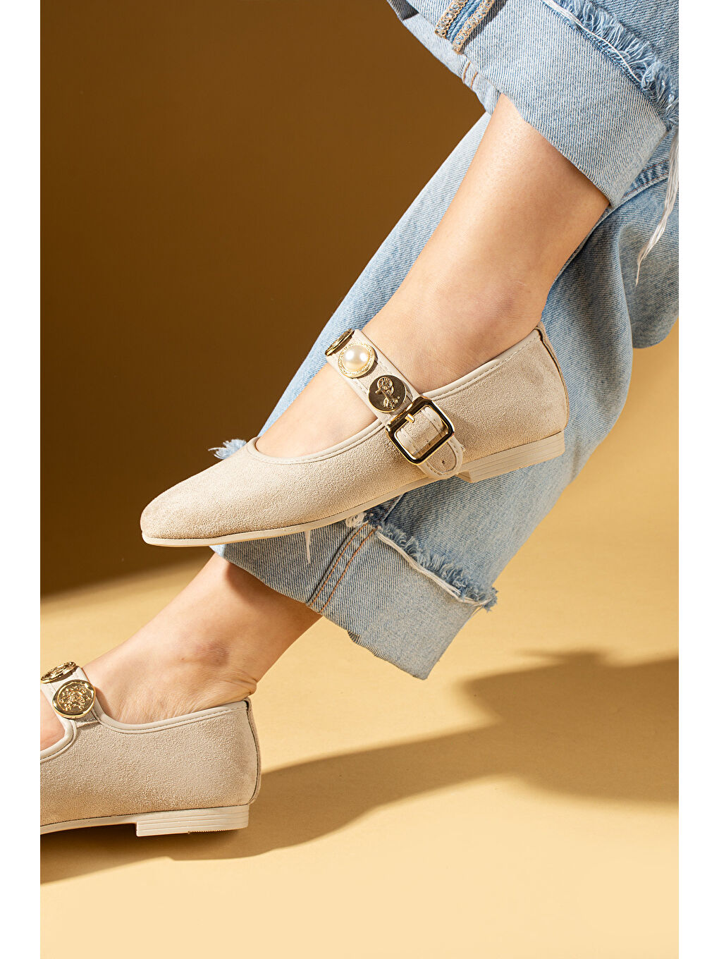 Bej İncili Tokalı Rahat Taban Kadın Babet 57-40-25Süet-2