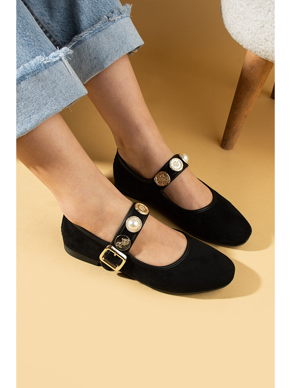 Siyah İncili Tokalı Rahat Taban Kadın Babet 57-40-25Süet