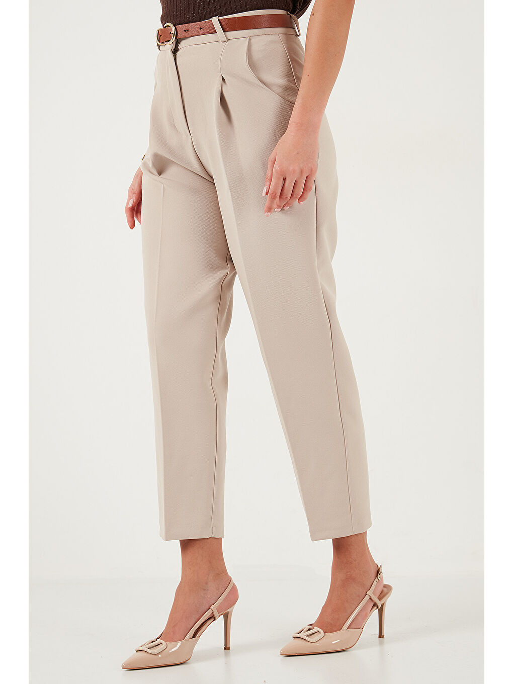 Bej Regular Fit Yüksek Bel Düz Paça Kemerli Pantolon 68350938-3