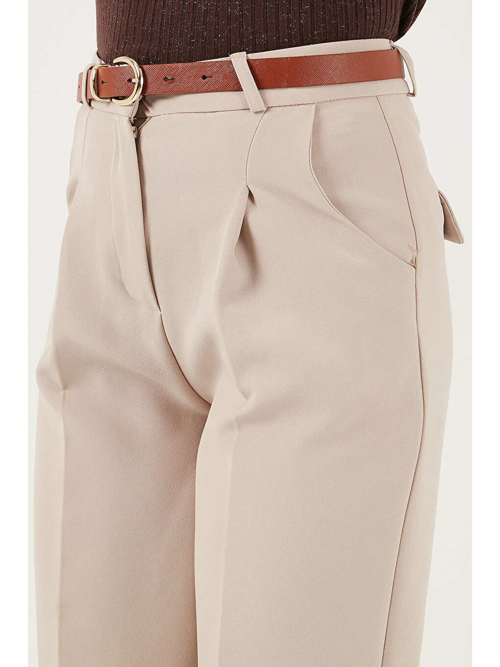 Bej Regular Fit Yüksek Bel Düz Paça Kemerli Pantolon 68350938-4