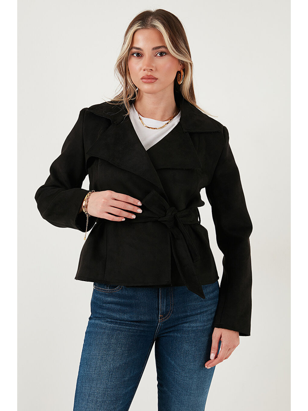 Siyah Regular Fit Kruvaze Yaka Kuşaklı Süet Dokulu Ceket 6839640-3