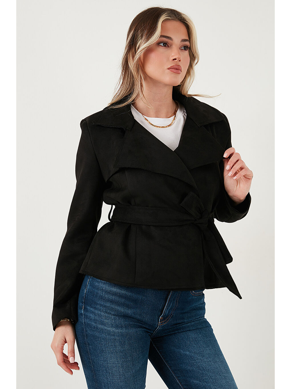 Siyah Regular Fit Kruvaze Yaka Kuşaklı Süet Dokulu Ceket 6839640-4