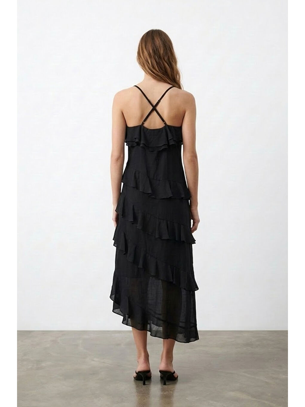 Çapraz Askılı Katlı Midi Elbise Siyah-4