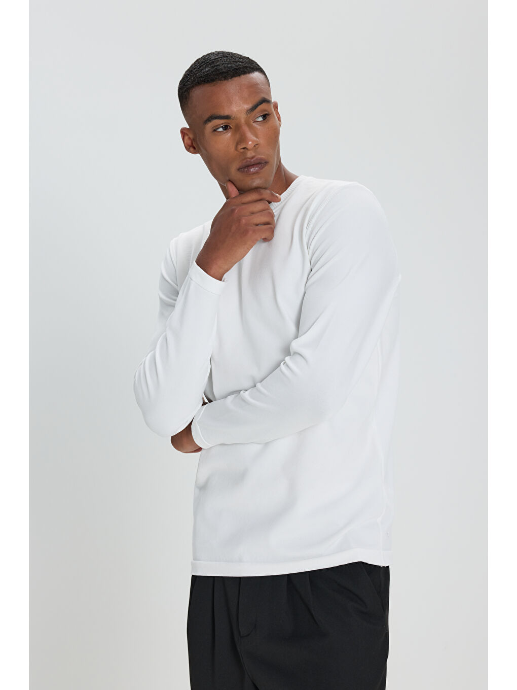 Erkek Ekru Standart Fit Normal Kesim Bisiklet Yaka Triko Kazak