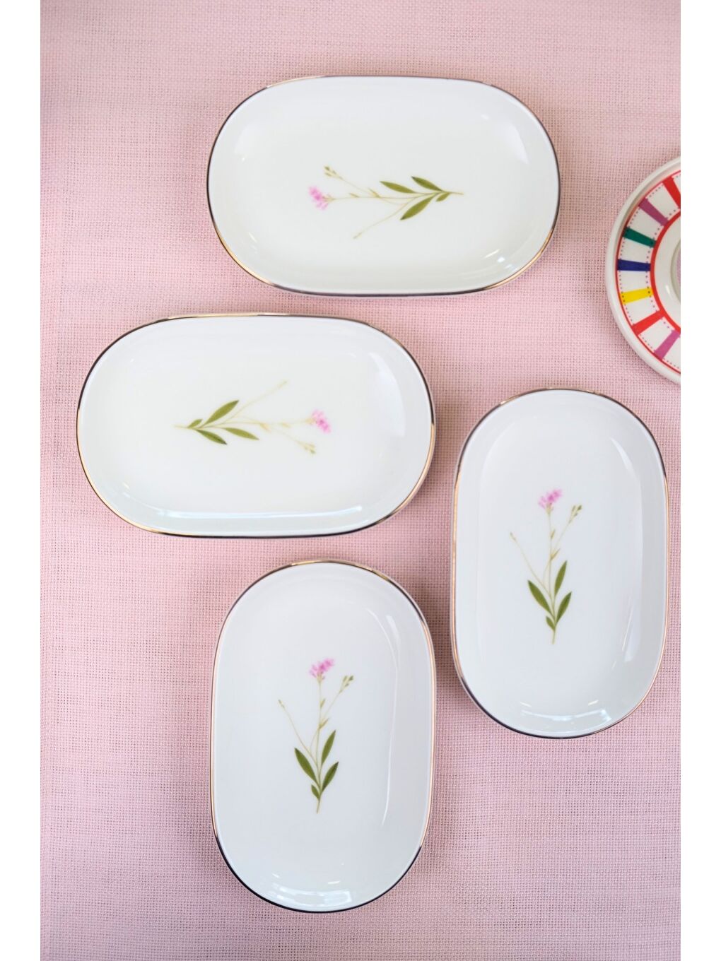 Karışık Porselen Natura Çuha Altın Yaldızlı Oval Kayık Tabak 18x11x2,50cm 4 LÜ