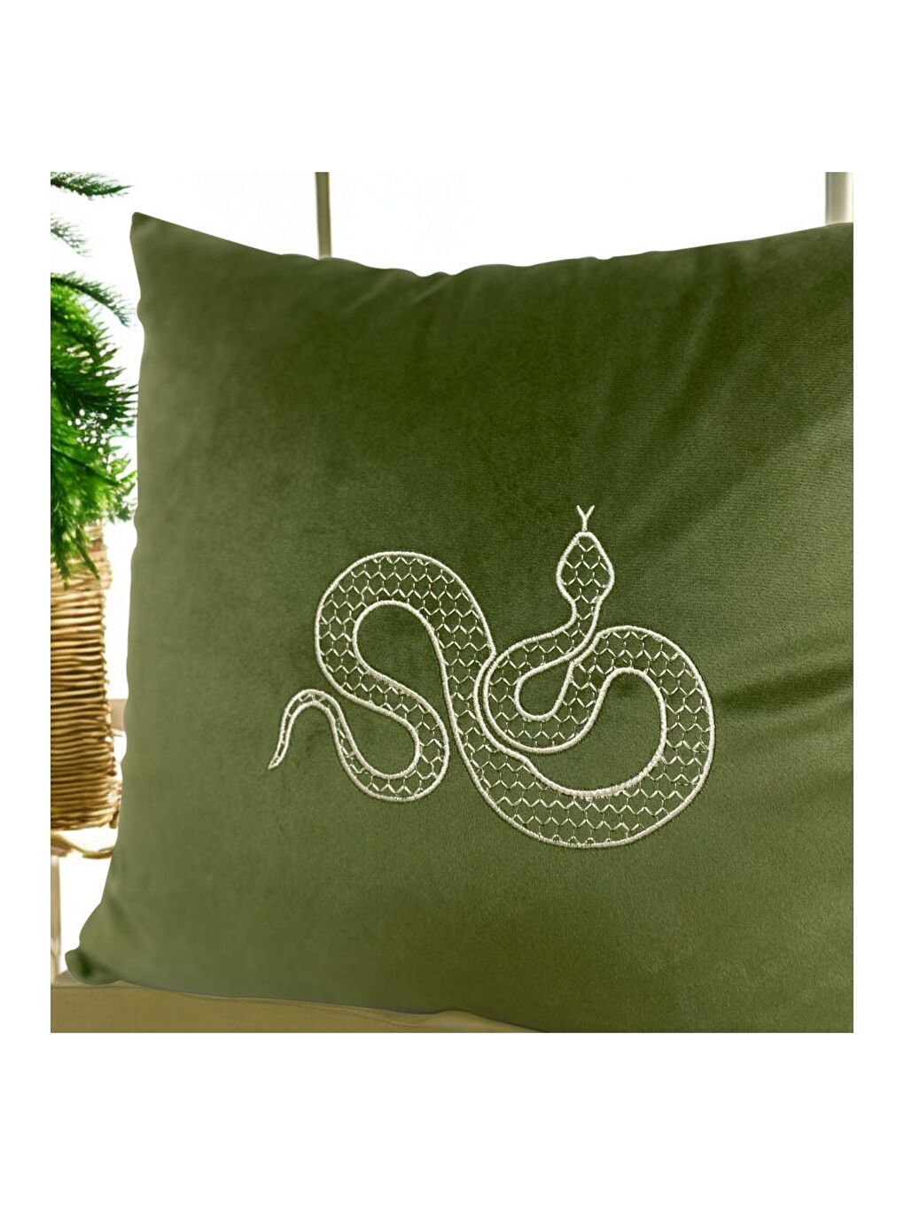 Haki Kadife Kumaş Yeşil Yılan Desen Nakış İşlemeli Dekoratif Kırlent Kılıfı 45x45-1