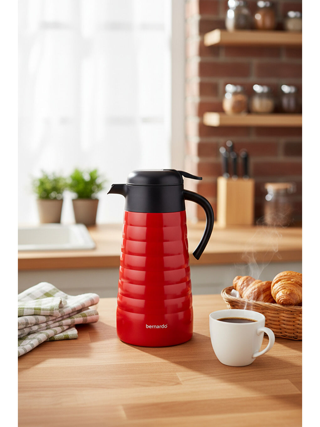 Nora 2 Litre Çelik Termos Kırmızı