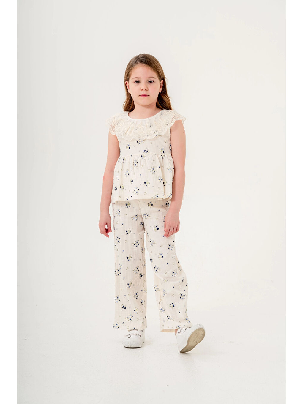 Mavi Dantel Yakalı Kız Çocuk Müslin Takım 3831-2