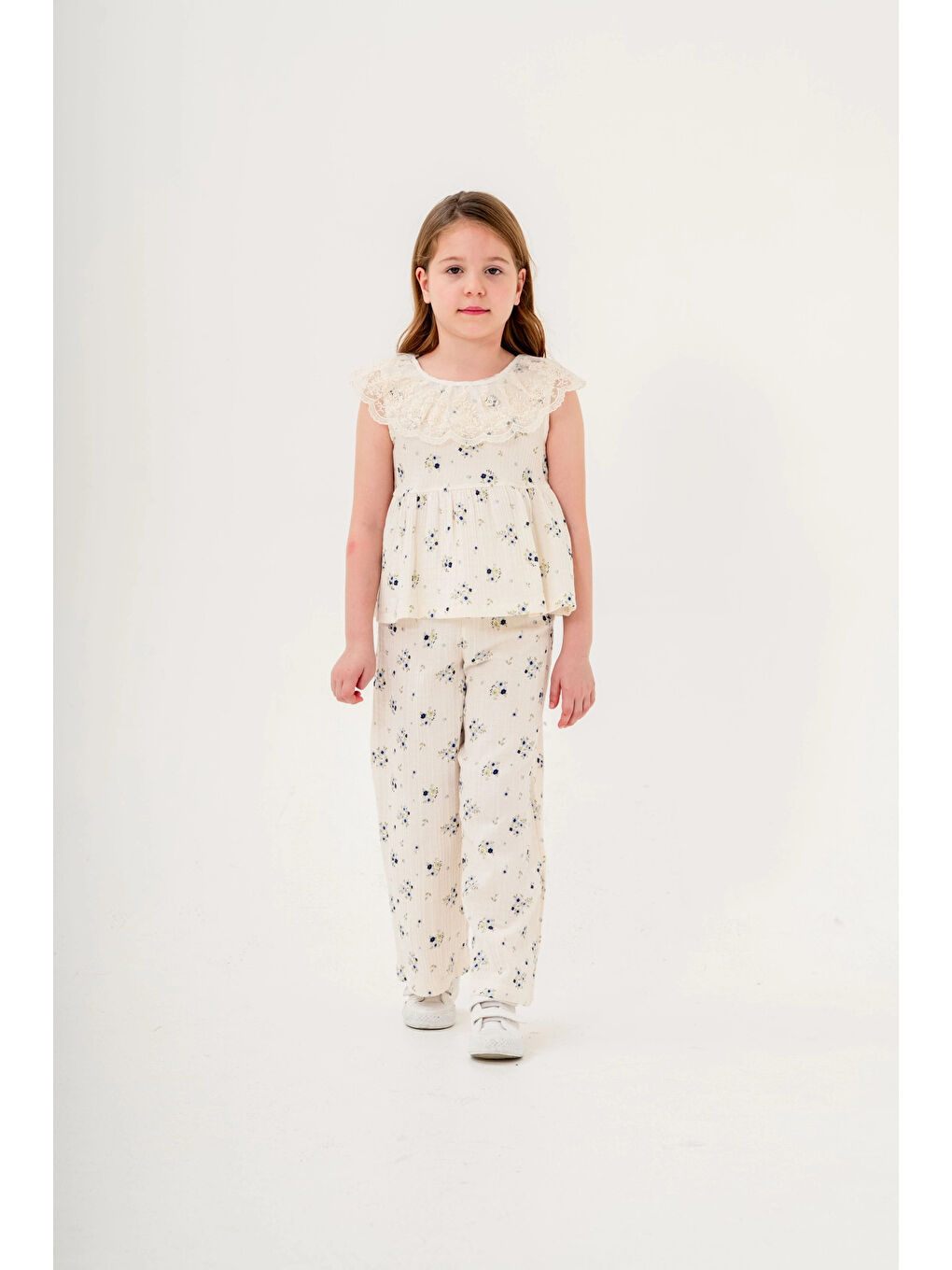 Mavi Dantel Yakalı Kız Çocuk Müslin Takım 3831-3