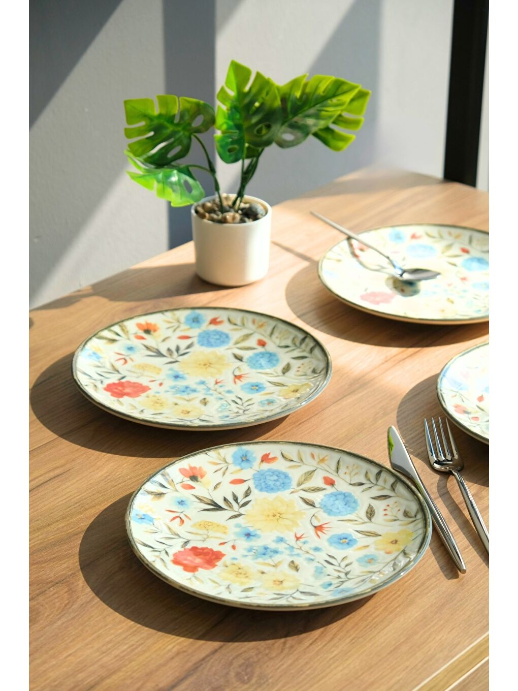 Karışık Porselen Fiori Tuval Pasta Tabağı 20cm 4 Kişilik 4 Parça TVL4PTPRS1212-3