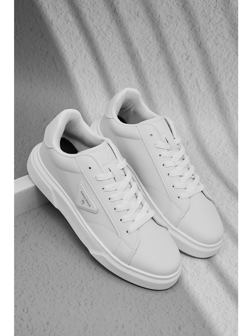 Erkek Beyaz Rahat Kalıp Termo Taban Bağcıklı Spor Ayakkabı-3