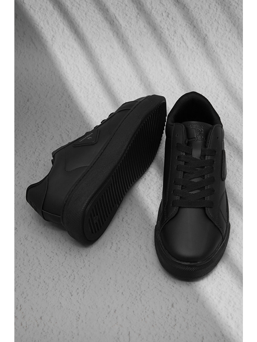 Erkek Siyah Rahat Kalıp Termo Taban Bağcıklı Spor Ayakkabı-2