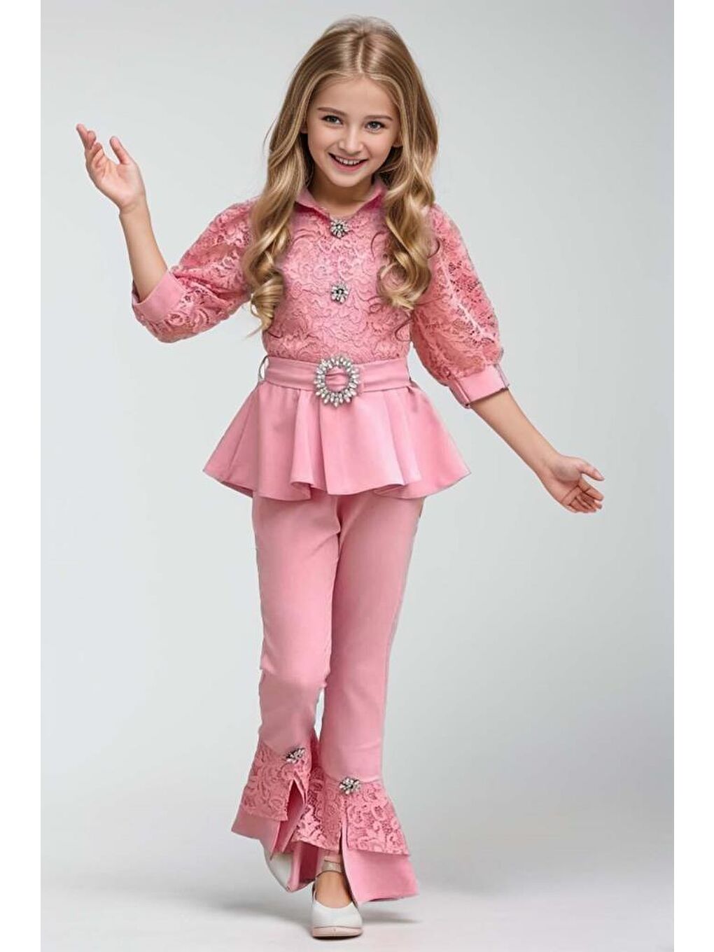 Pembe Kız Çocuk Üzeri Dantel İşlemeli Gömlek Yaka Bluz İspanyol Paça Pantolon Pudra Alt Üst Takım