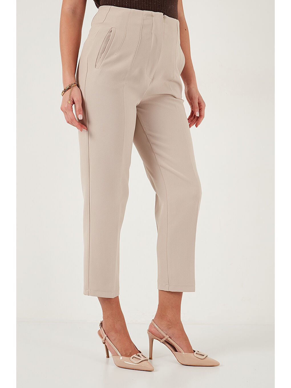 Bej Regular Fit Yüksel Bel Düz Paça Havuç Pantolon 68350109-2