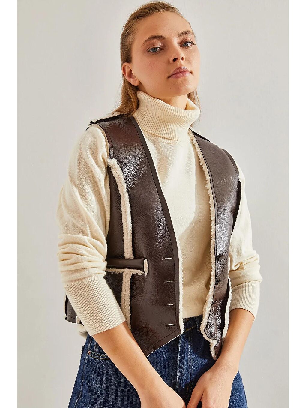 Kahverengi Kadın Deri Peluşlu Yelek