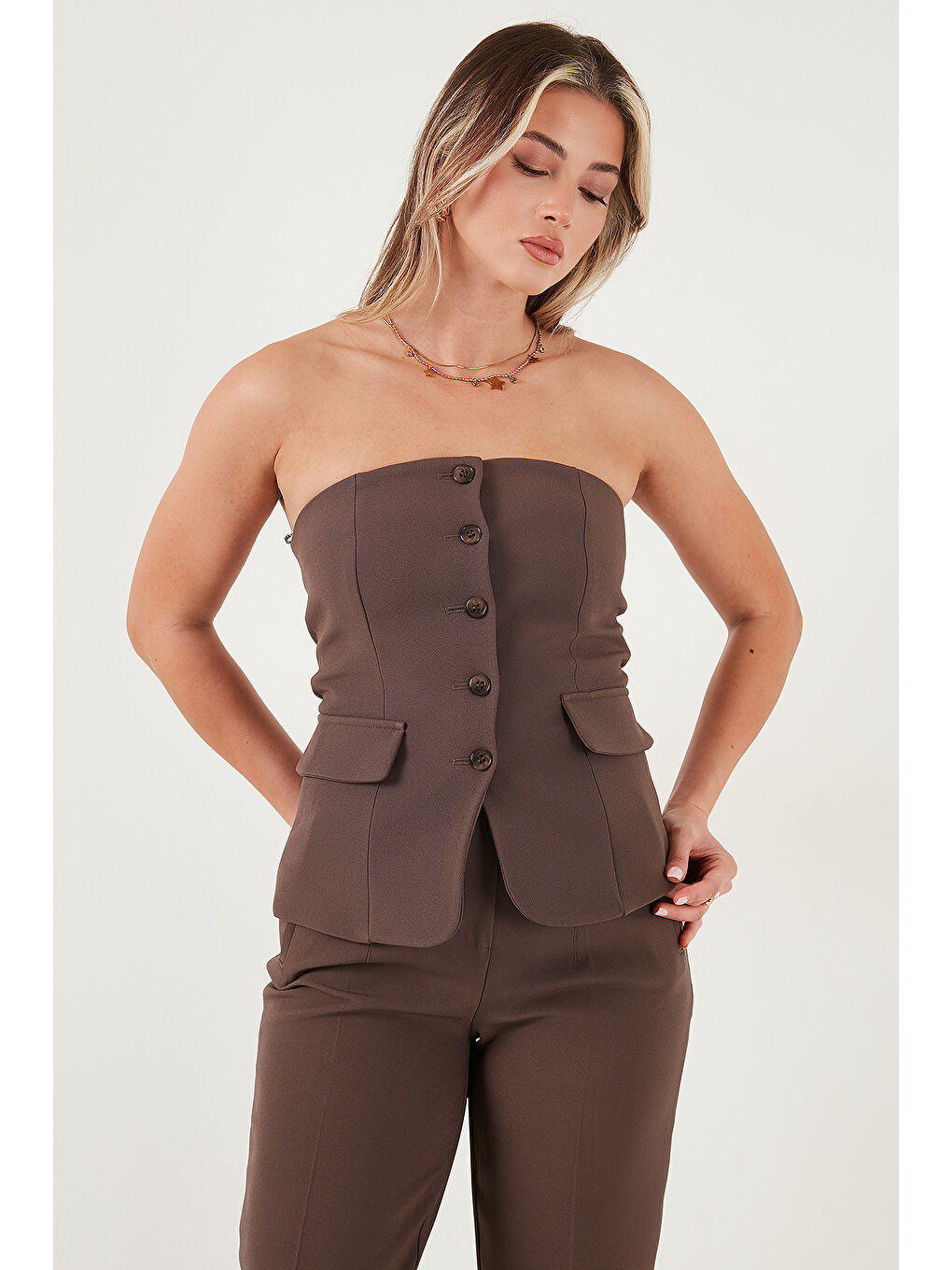 Kahverengi Regular Fit Straplez Yaka Düğmeli Yelek 6839611