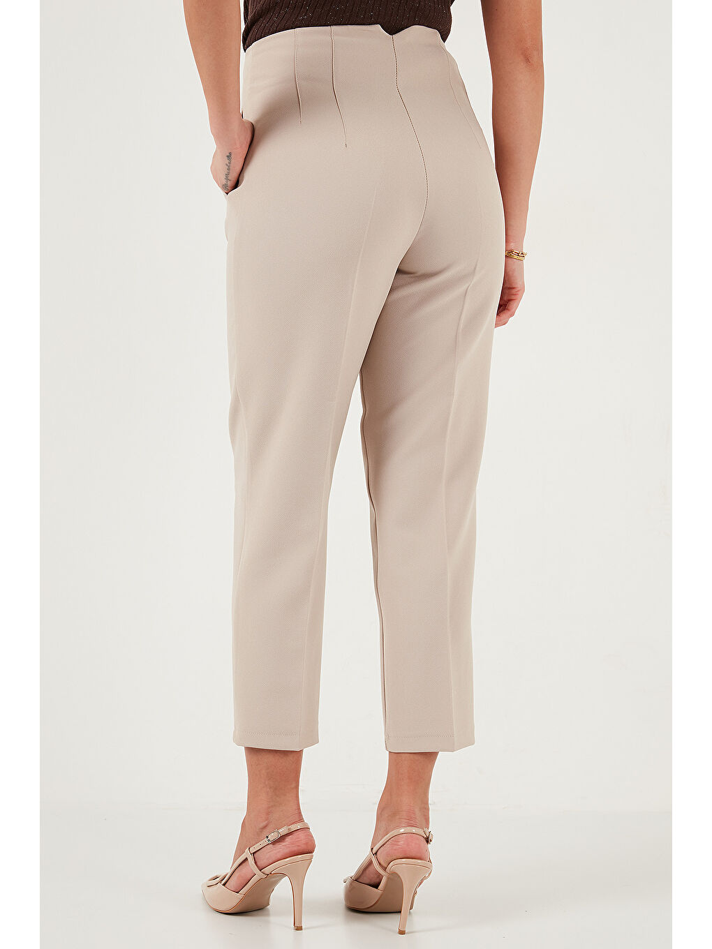 Bej Regular Fit Yüksel Bel Düz Paça Havuç Pantolon 68350109-5