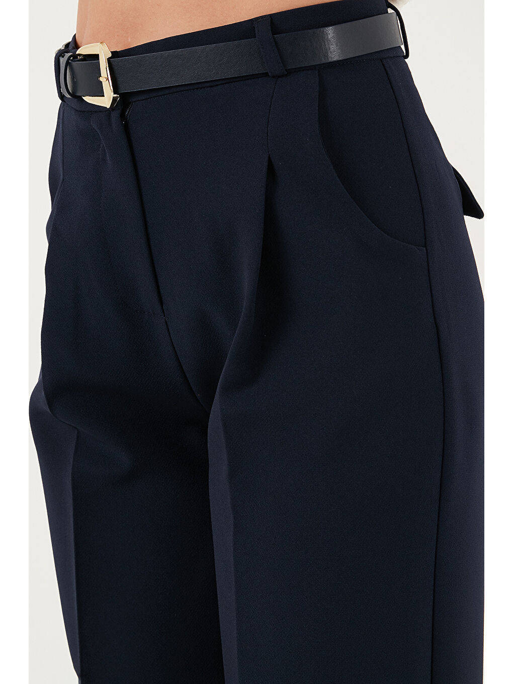 Lacivert Regular Fit Yüksek Bel Düz Paça Kemerli Pantolon 68350938-4