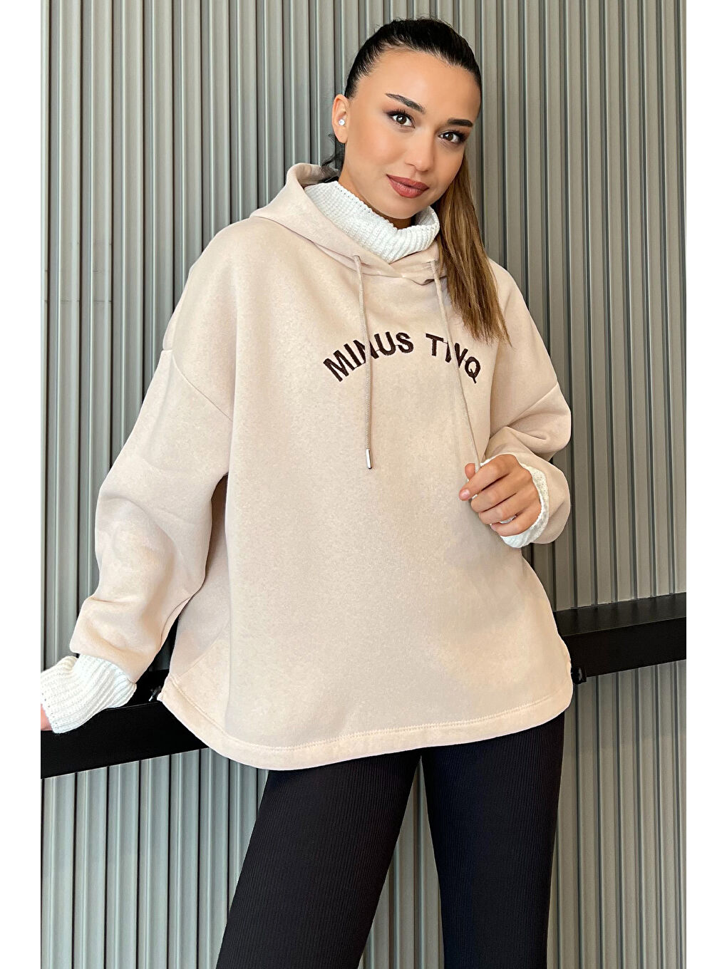 GÜLSELİ Taş Kadın Kapüşonlu Yaka Ve Kol Triko Detaylı Şardonlu Üç İplik Sweatshirt