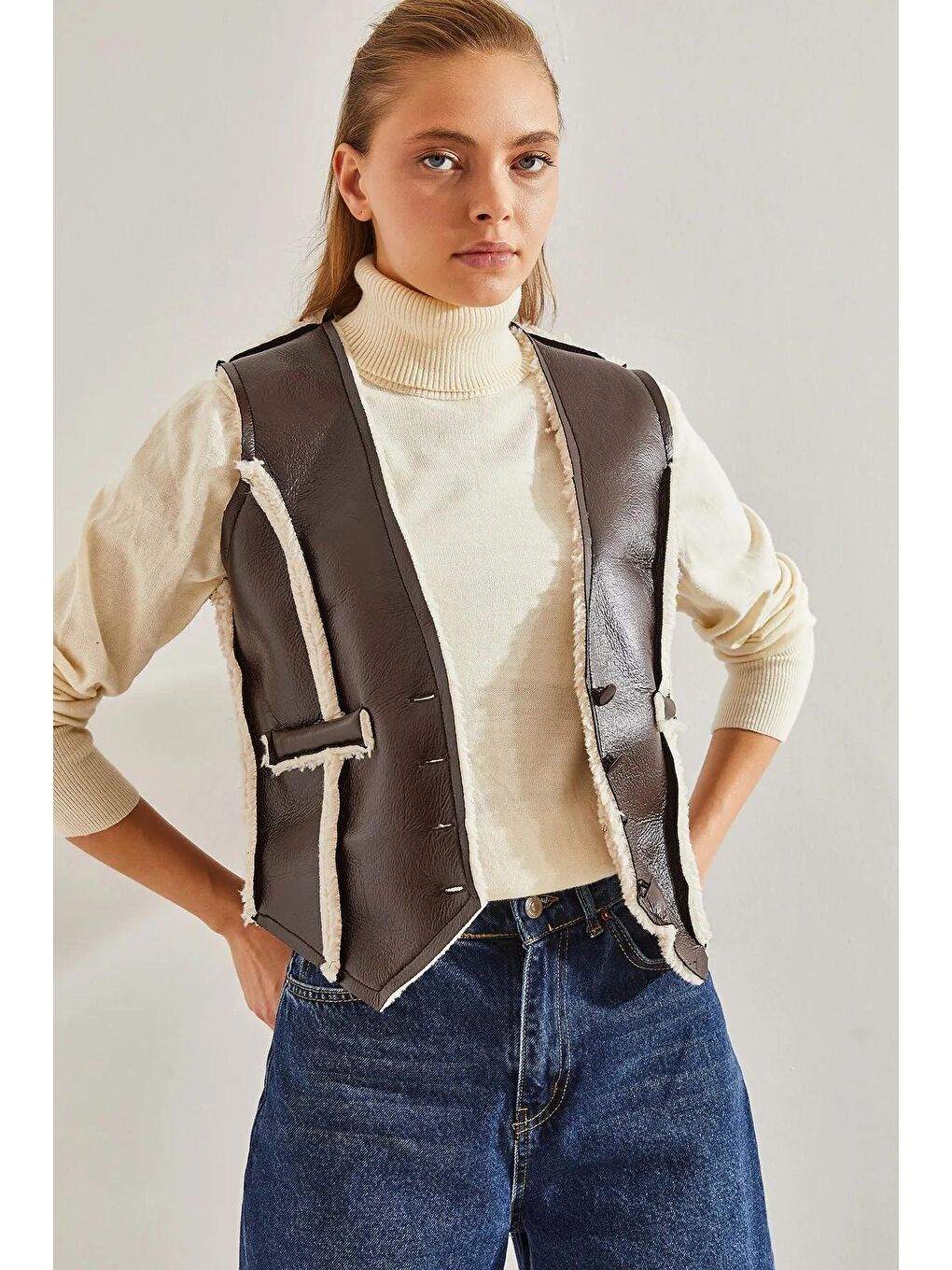 Kahverengi Kadın Deri Peluşlu Yelek-3