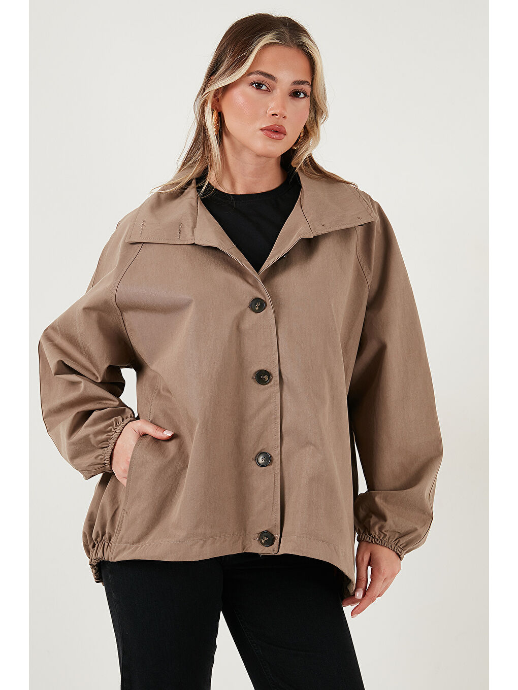 Bej Pamuk Karışımlı Oversize Ceket Yaka Düğmeli Kısa Trençkot 6839627