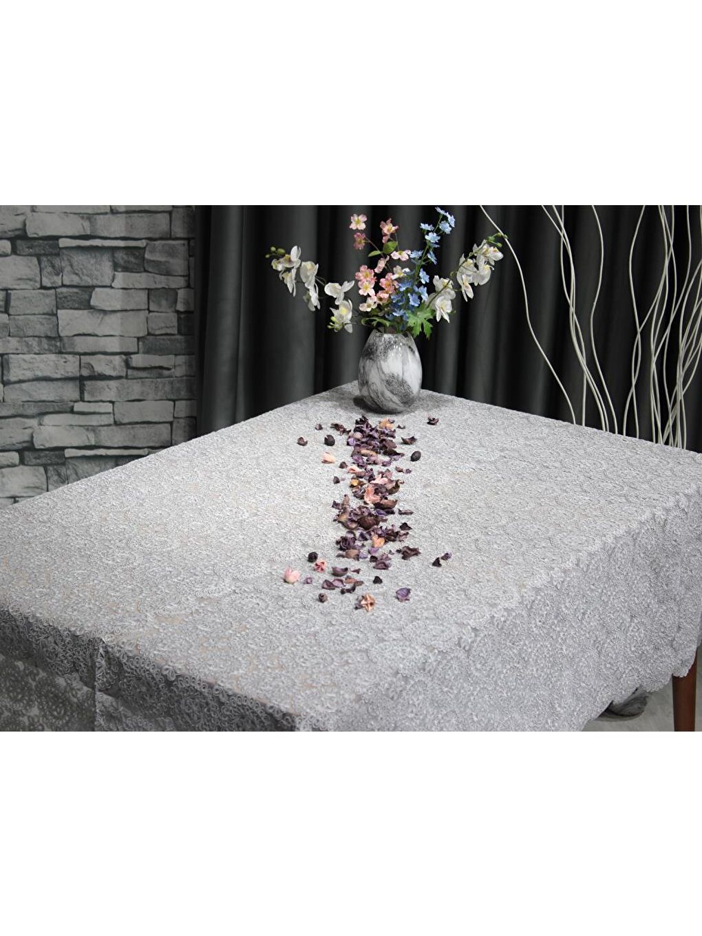 Papatya Kordone Tek Masa Örtüsü Gri