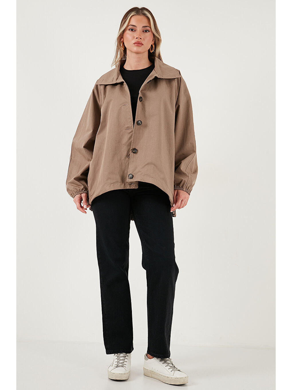 Bej Pamuk Karışımlı Oversize Ceket Yaka Düğmeli Kısa Trençkot 6839627-1