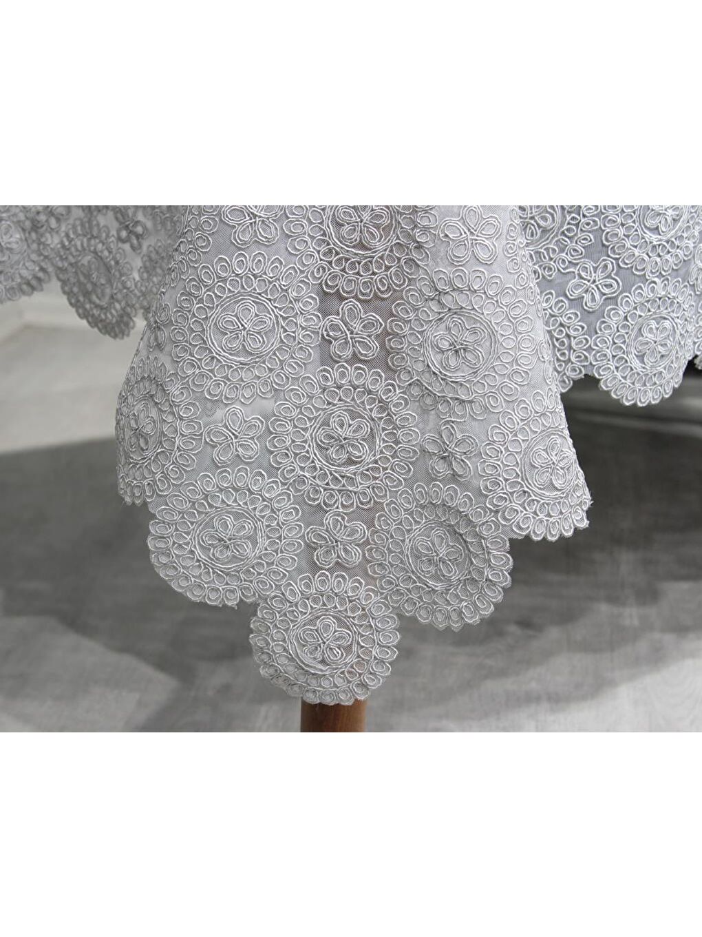 Papatya Kordone Tek Masa Örtüsü Gri-4