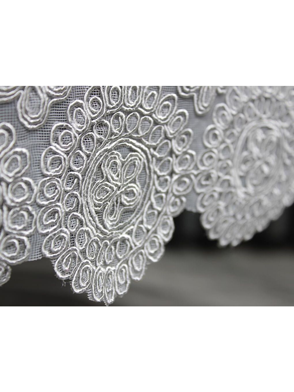 Papatya Kordone Tek Masa Örtüsü Gri-5