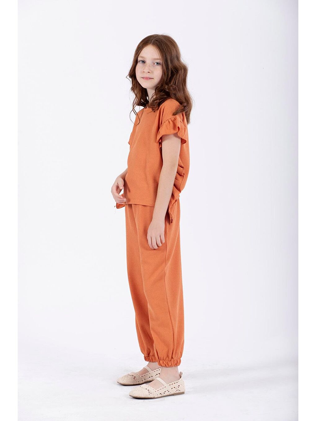 Kahverengi Yanları Fırfırlı Bej Melanj Renk Kız Çocuk Eşofman Takımı