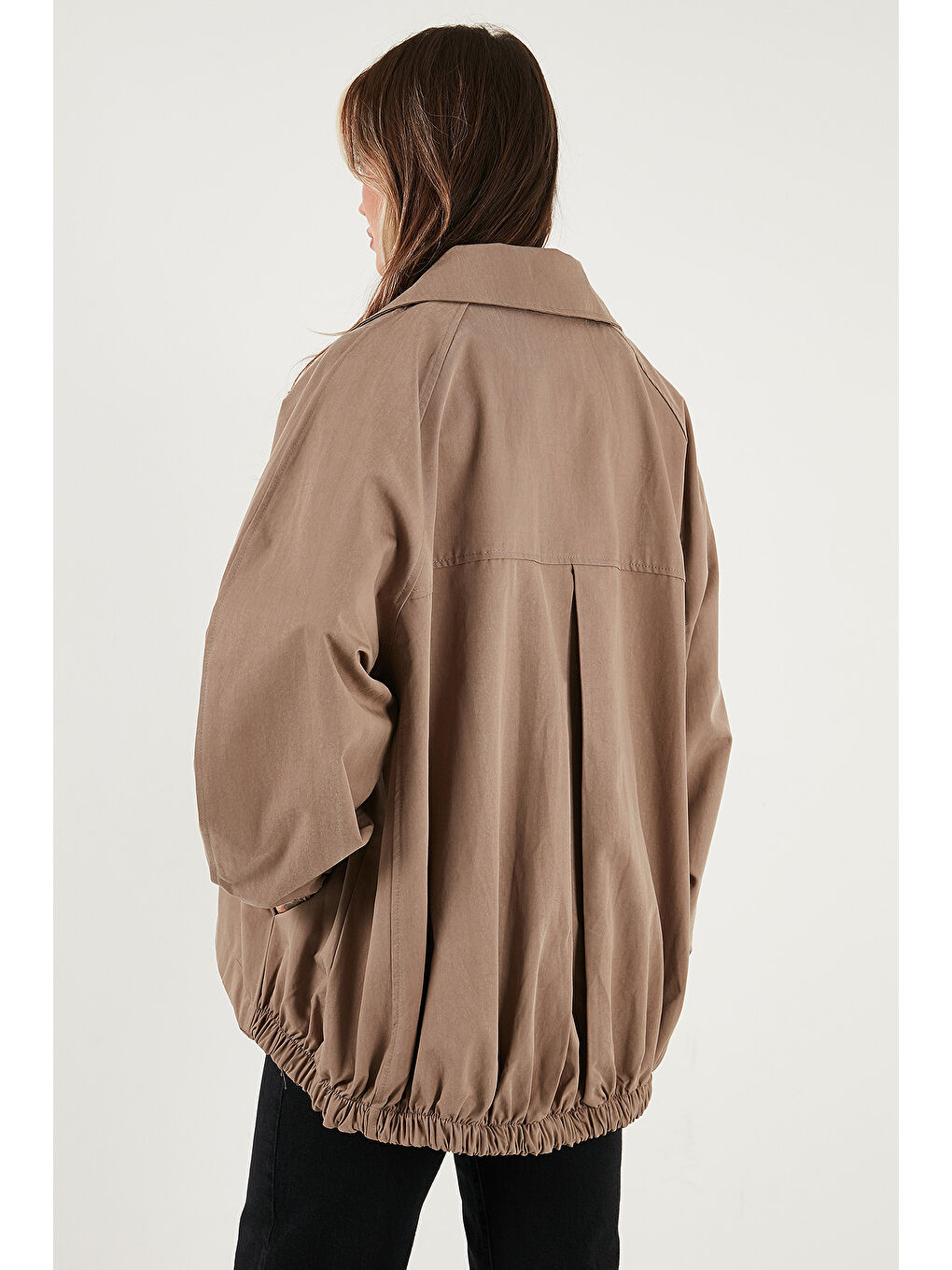 Bej Pamuk Karışımlı Oversize Ceket Yaka Düğmeli Kısa Trençkot 6839627-6