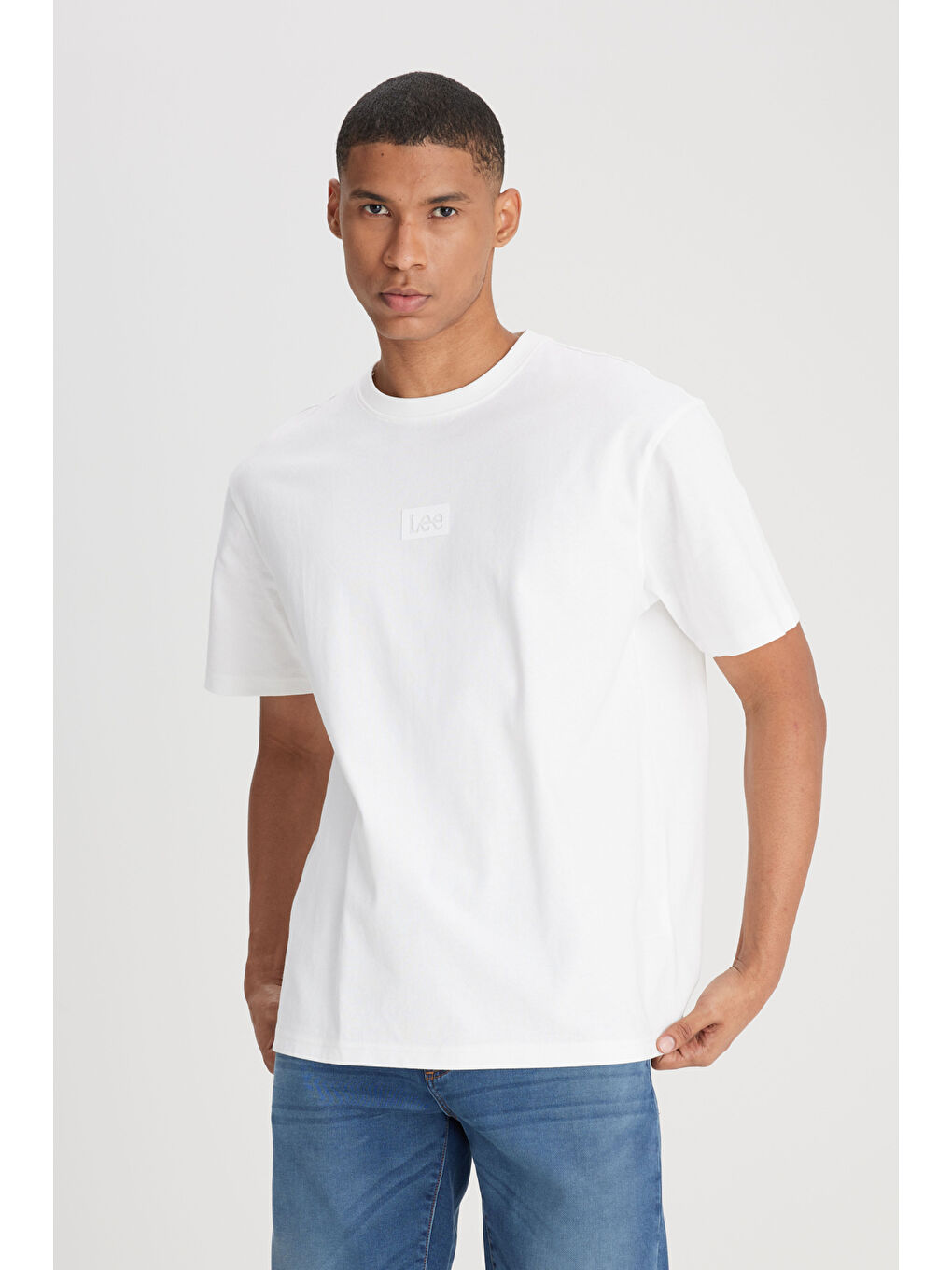 Loose Fit Rahat Kesim Bisiklet Yaka %100 Pamuk Kırık Beyaz Tişört