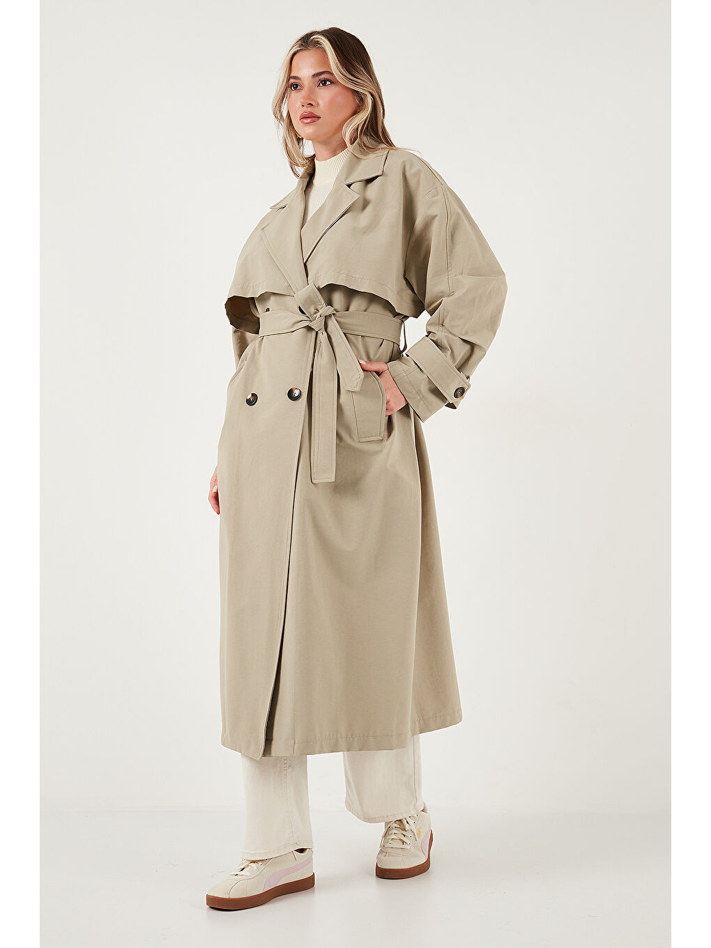 Yeşil Pamuklu Oversize Kruvaze Yaka Düğmeli Uzun Trençkot 6839605-1