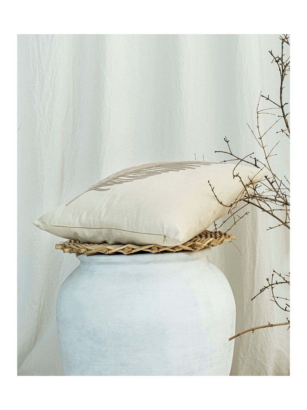 Bej Bohem Tarzı Pamuklu Nakışlı 45x45 Kırlent Kılıfı-2