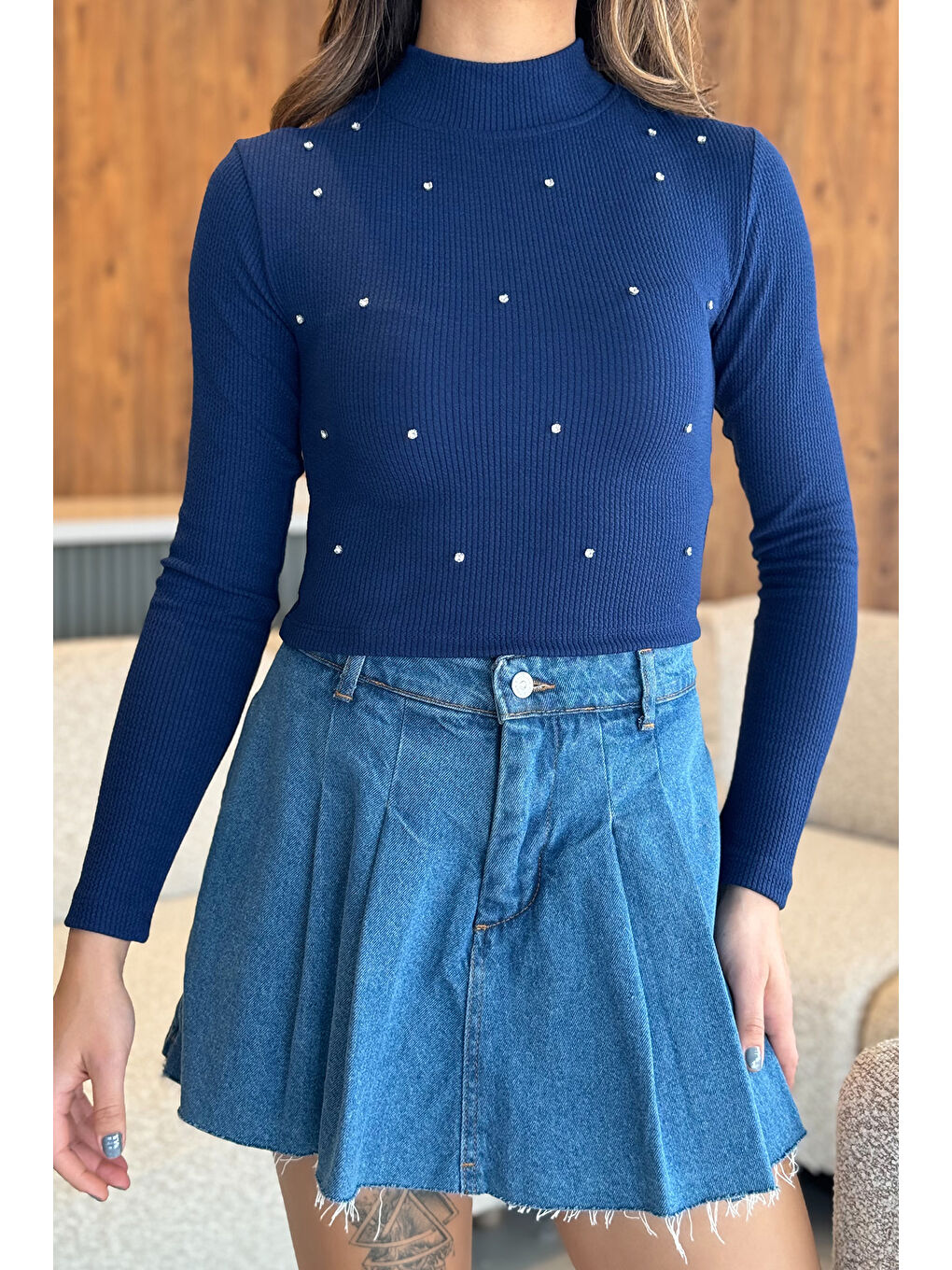 GÜLSELİ Lacivert Yarım Balıkçı Yaka Taşlı Crop Top Bluz - 2