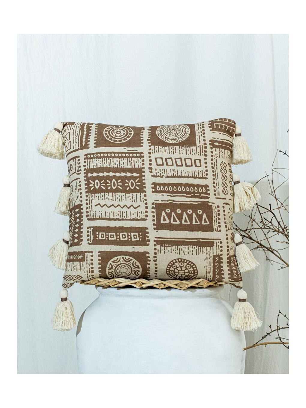 Kahverengi Bohem Tarzı Keten Pamuklu Dijital Baskı Desen Püsüllü 45x45 Kırlent Kılıfı
