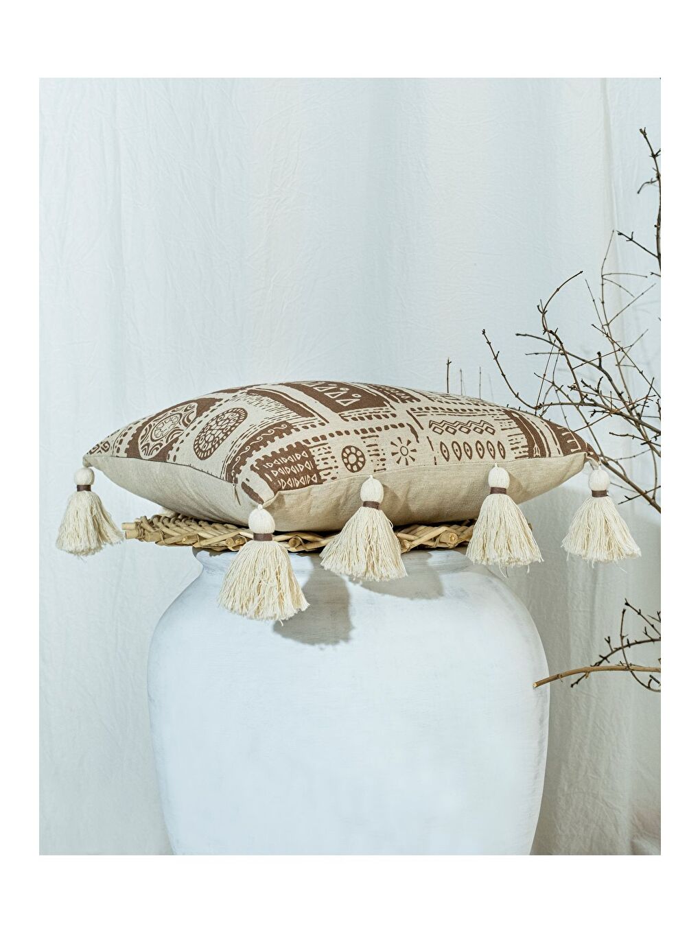 Kahverengi Bohem Tarzı Keten Pamuklu Dijital Baskı Desen Püsüllü 45x45 Kırlent Kılıfı-1